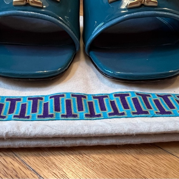 Tory Burch Patent Leather Eleanor Slides - Picture 5 of 13